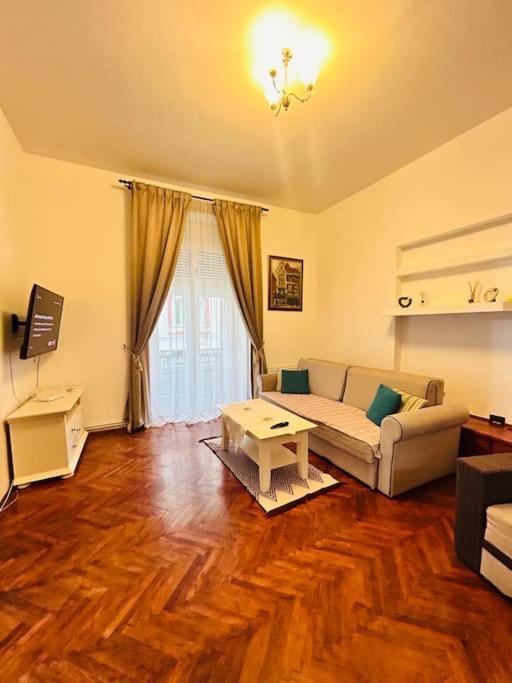 Hidden Gem In The Old Town Διαμέρισμα Τιμισοάρα Εξωτερικό φωτογραφία
